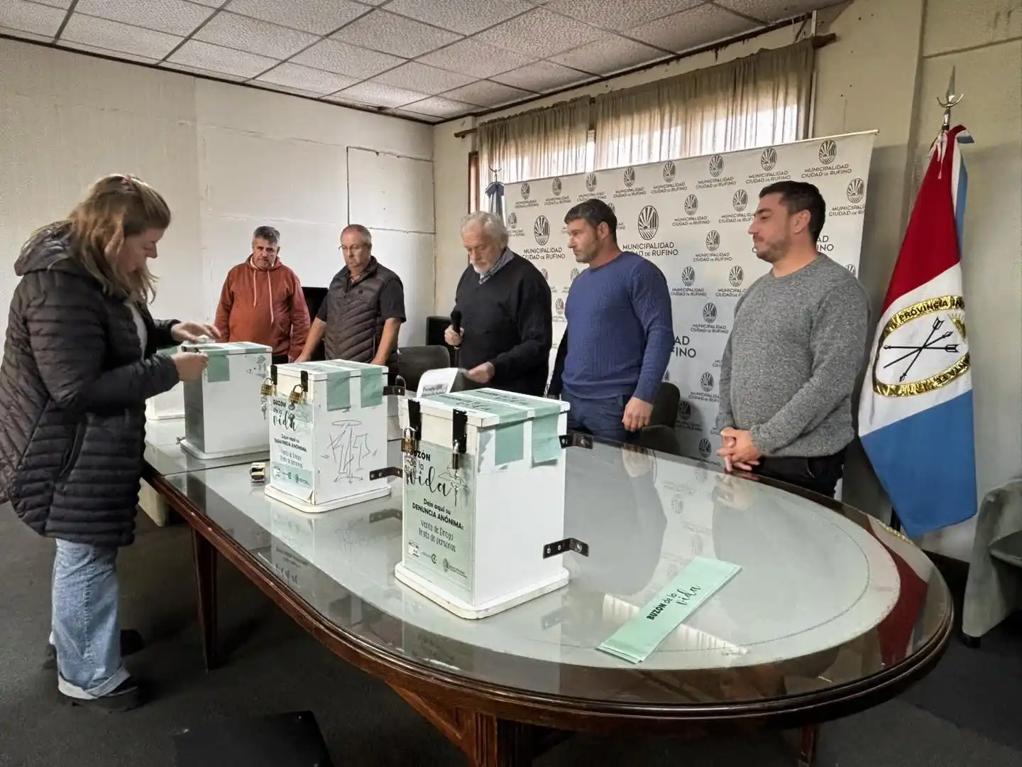 El intendente Lattanzi presidió la octava apertura de los buzones. Foto: Municipalidad de Rufino.