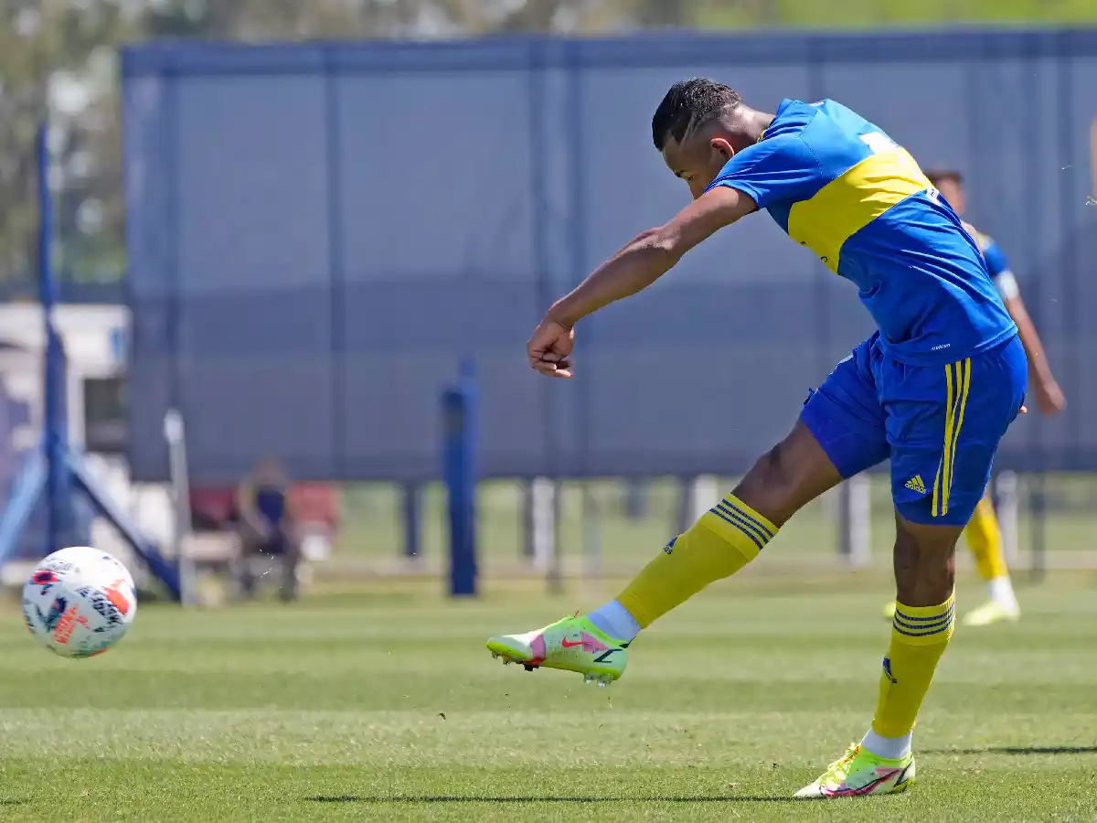 Villa hizo un gol en la reserva de Boca 