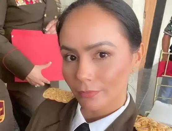 Funcionaria desmiente estar involucrada en video íntimo que causó destitución de comisario del CICPC