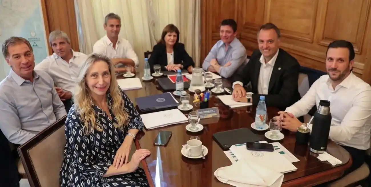 La Mesa Política del Gobierno se reunió para blindar la reforma laboral rumbo al 11 de febrero con el ítem tributario en el centro de los planteos.