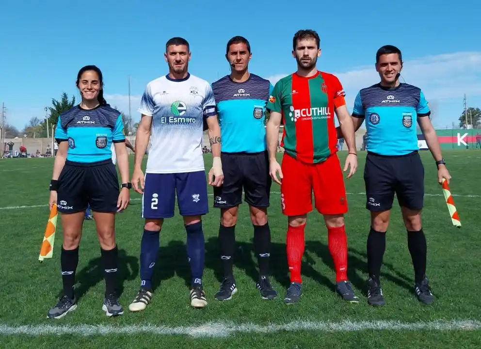 FOTO LIGA TANDILENSE DE FÚTBOL Romero, Barsottini, Navarro, Di Cataldo y Zabalza; antes de Velense-Gimnasia.