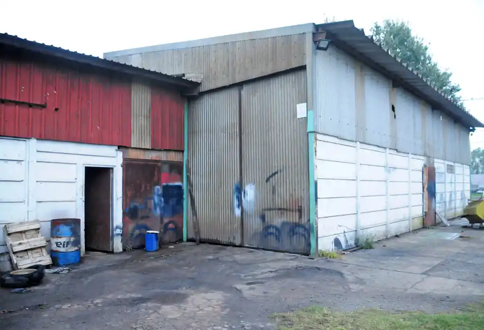 Le desvalijaron el taller mecánico y se llevaron todas sus herramientas de trabajo