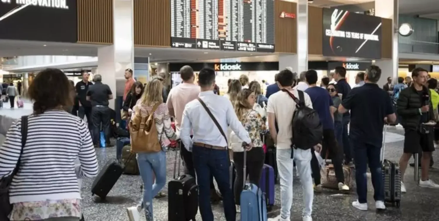 Suiza tuvo que cerrar su espacio aéreo por una falla informática 