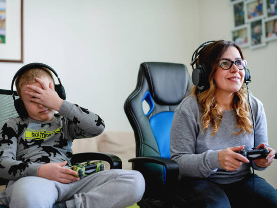 Beneficios de regalar un sillón gamer este Día del Niño