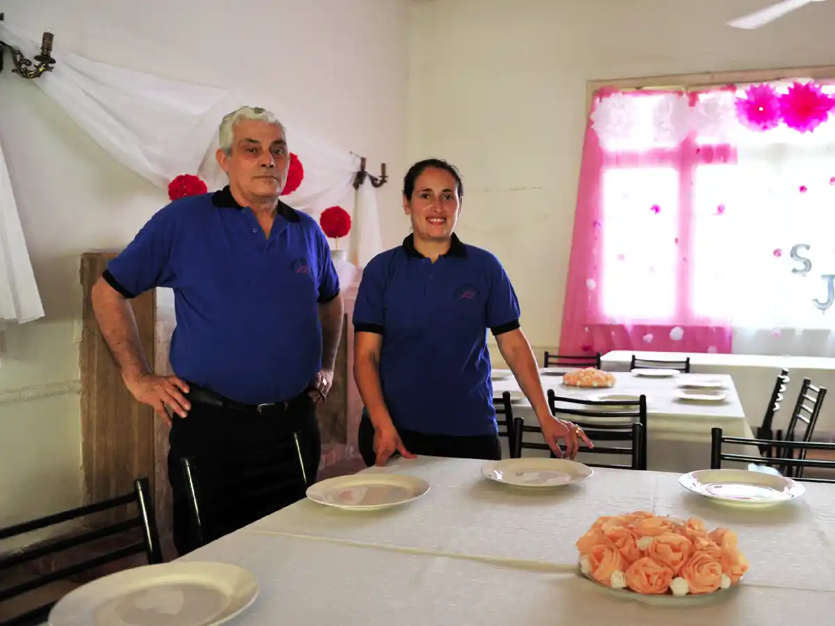 Trabajar en Navidad:  los que no descansan  mientras la mayoría brinda 