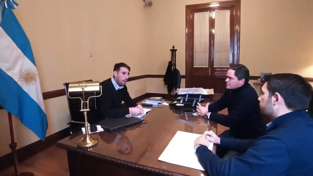 El secretario de Gestión Cultural de la Nación recibió al intendente de Larroque