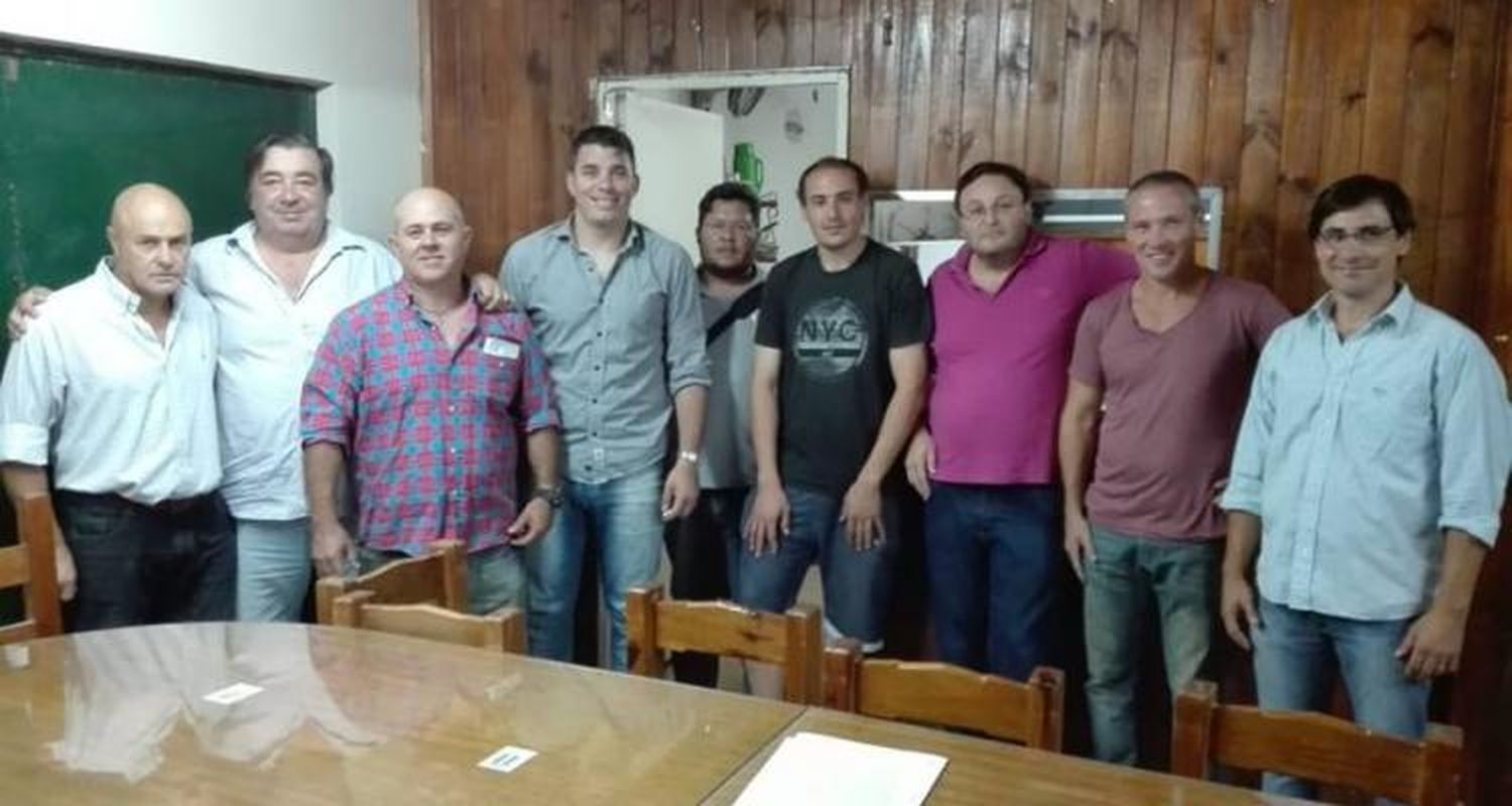 Eduardo Oilher renovó su mandato en la Liga Infantil