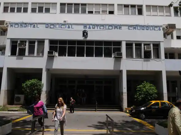 Un policía recibió un disparo en la cara durante un brutal intento de robo en Lanús