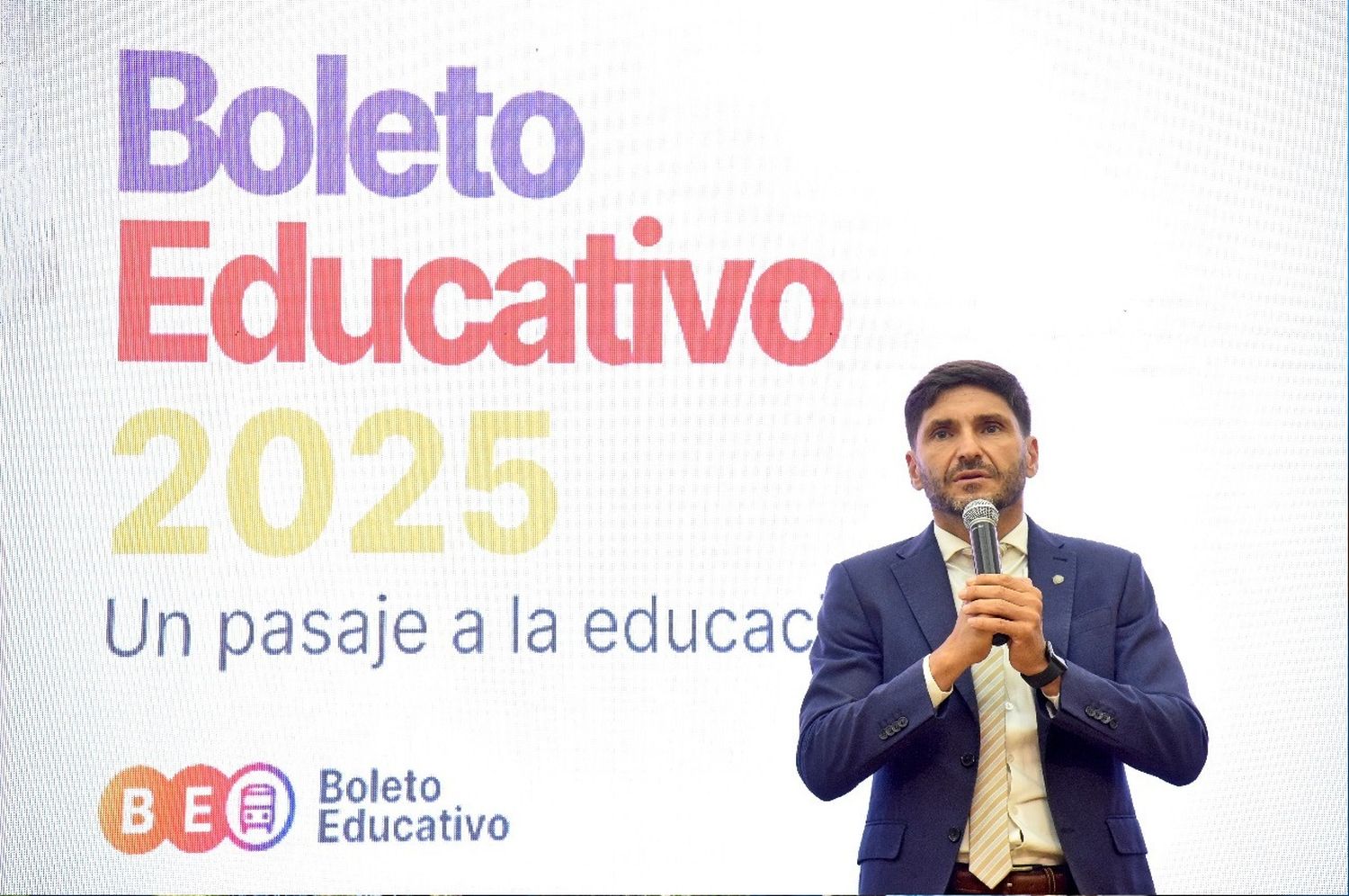 Pullaro: “El Boleto Educativo es una herramienta que cambia, transforma y da derechos”