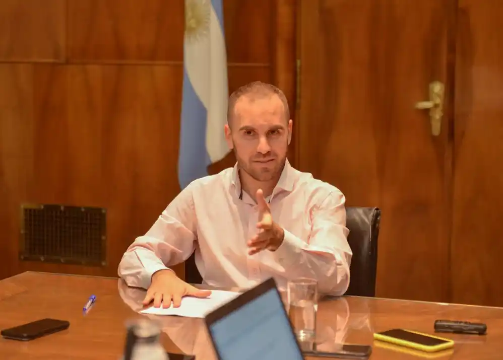 Economía analiza la propuesta de reestructuración de la deuda