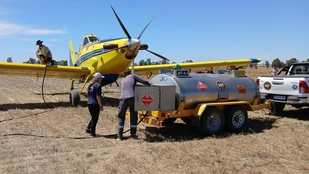 Aviones hidrantes se sumaron al operativo