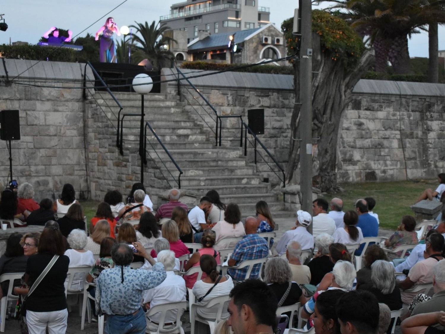 La Torre Tanque celebra su 82 aniversario al aire libre y con música