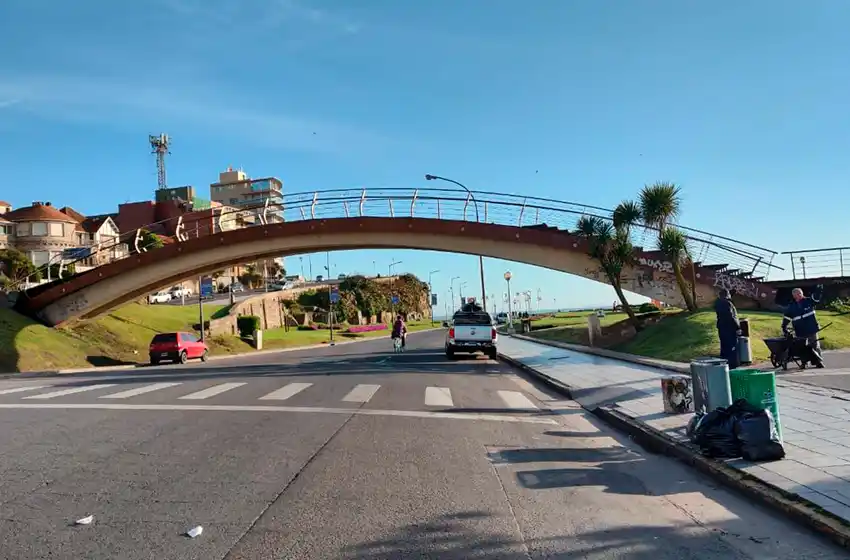 Reclaman que se realicen arreglos en el puente de Punta Iglesias