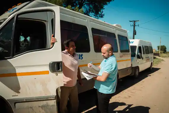 El transporte escolar rural se implementa en toda la provincia