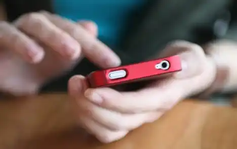 ¿Vas al baño con el celular?, leé esto
