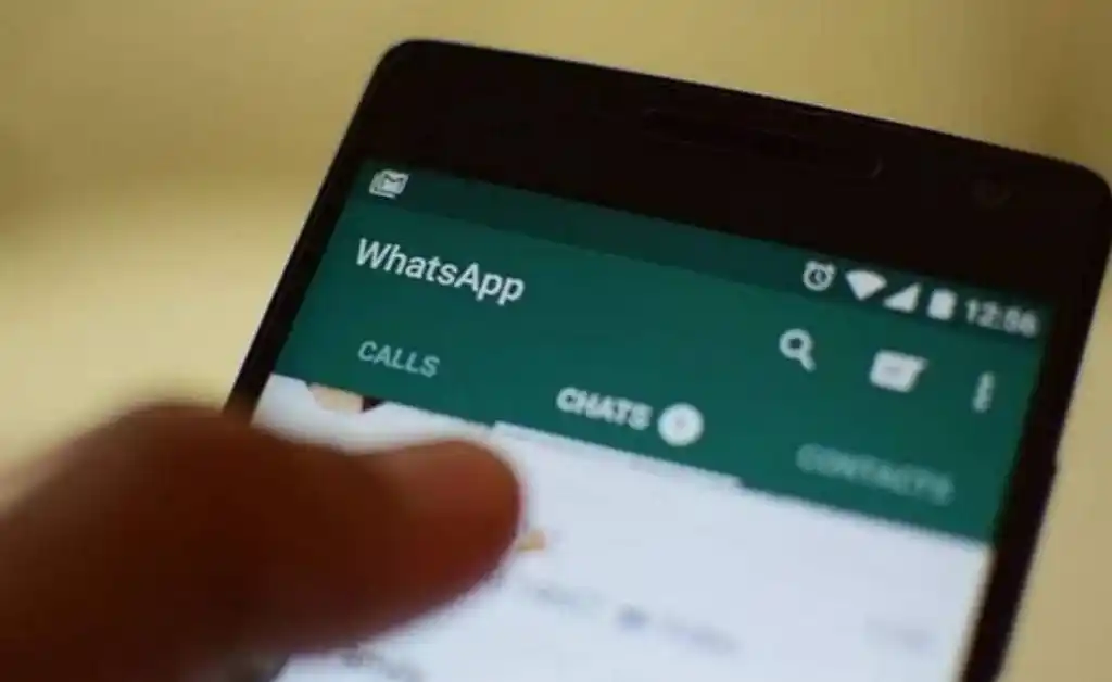 A la caza de tus datos: estos son los metadatos que capta WhatsApp