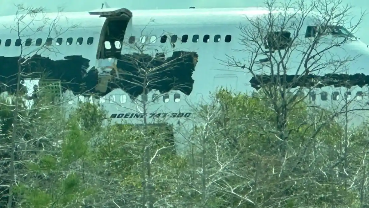 VENEZUELA PROTESTA por desguace de avión de Emtrasur (Fotos)