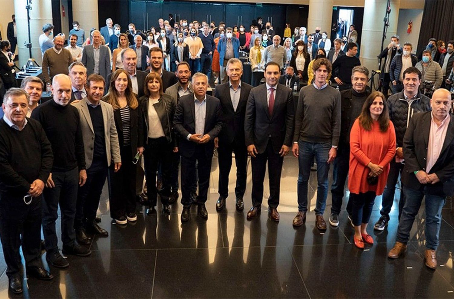 Juntos por el Cambio reunió a sus candidatos y prometió dar pelea en las generales