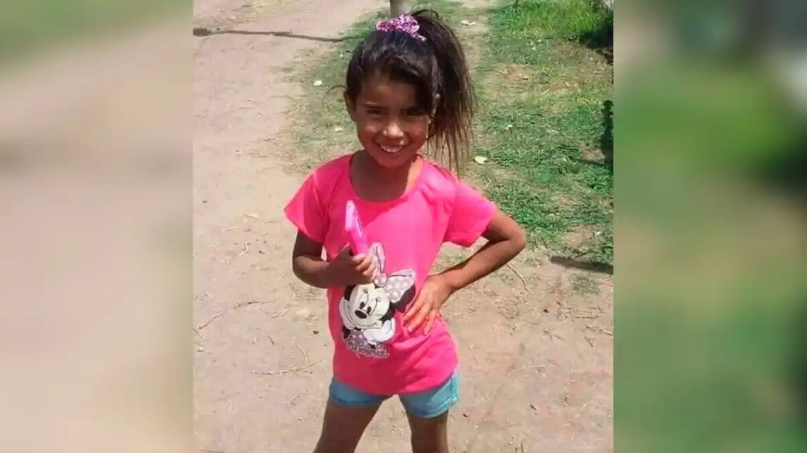 Sheila fue ahorcada con una sábana, según el primer informe