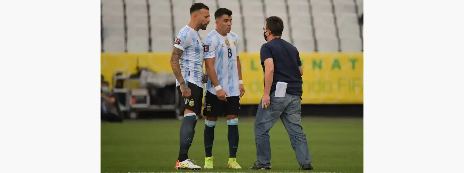 Papelón histórico: el superclásico sudamericano fue suspendido mientras se jugaba