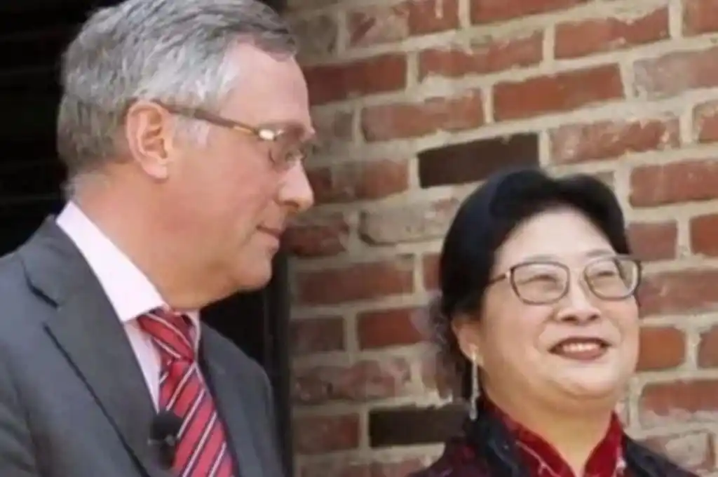 Bélgica repatría a un embajador debido al mal comportamiento de su esposa