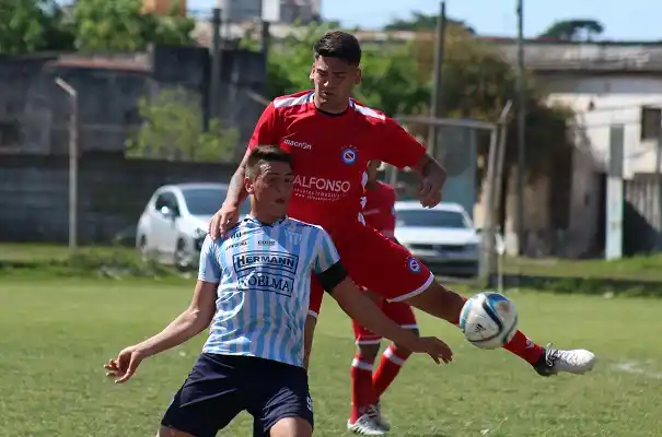 Argentinos Juniors fue superior a Juventud en las Juveniles de AFA 