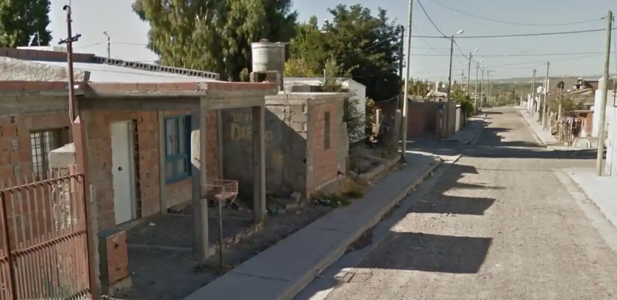 “Mi hijo intentó degollarme”: la desesperada acusación de un hombre en Trelew