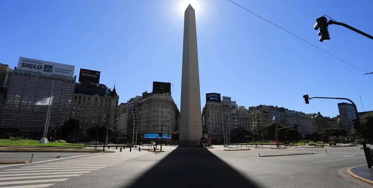 Uno de los lugares más transitados de Buenos Aires durante el aislamiento social y preventivo dictado hace cuatro años ante el Covid-19. Crédito: Archivo El Litoral - Telam.