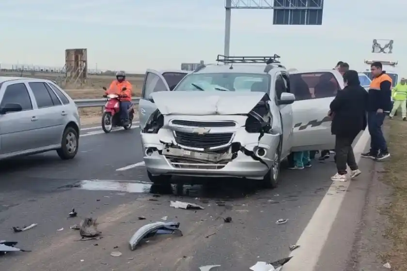 Choque autopista.