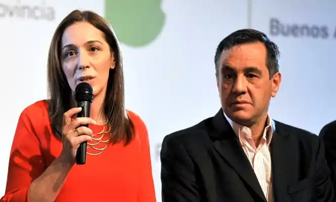 Vidal y el actual titular de Educación, Alejandro Finocchiaro, quien se hará cargo de la cartera educativa nacional.