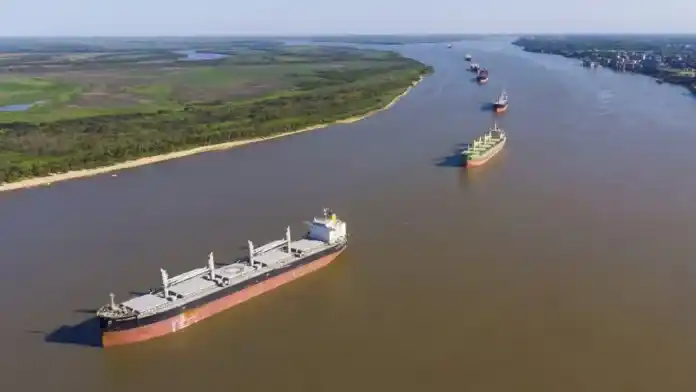 El Gobierno nacional llamó a licitación para la concesión de la Hidrovía del Paraná