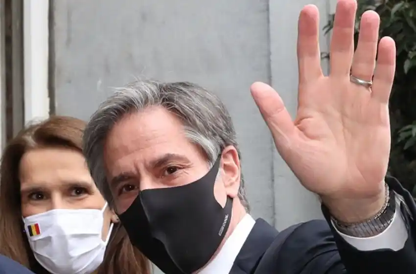 Estados Unidos promete más presencia militar en Asia para contener a China