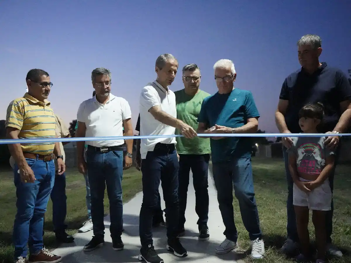 Se inauguró el Paseo del Ferrocarril Mitre 