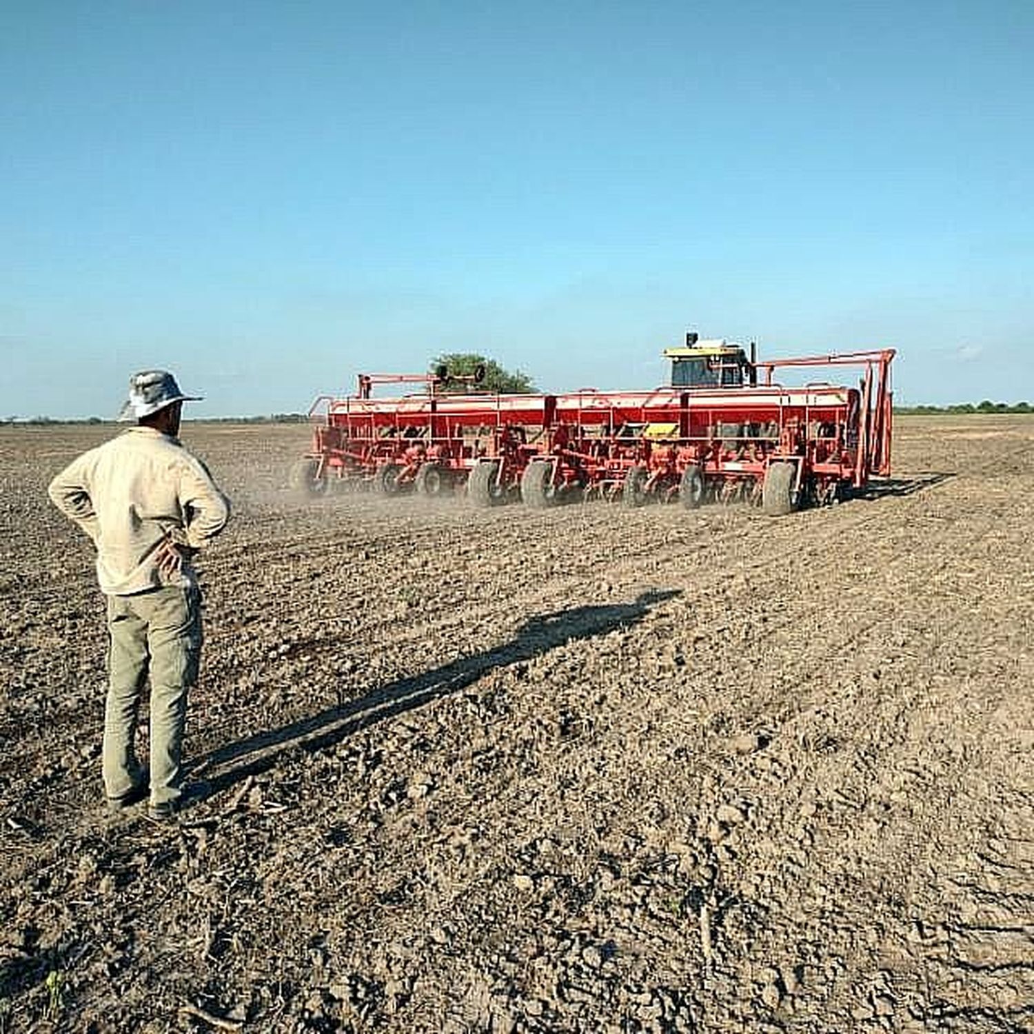 Frenesí de sembradoras tras las lluvias en el centro norte de Santa Fe