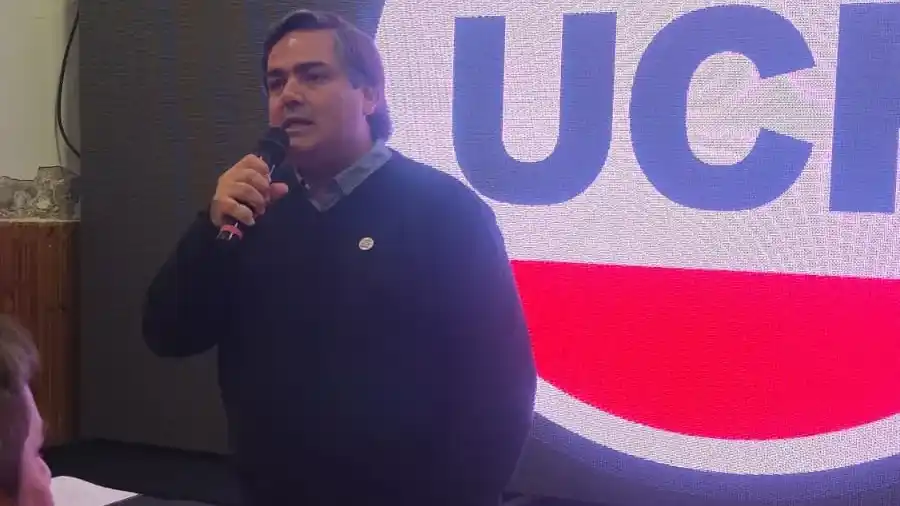 Emiliano Balbín encabezó un acto radical en Bahía Blanca.