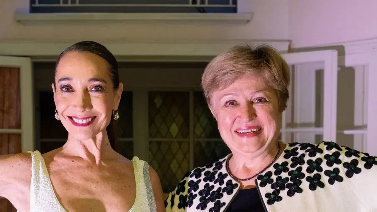 Kristalina Georgieva cambió las reuniones por el tango y se animó a bailar con Mora Godoy