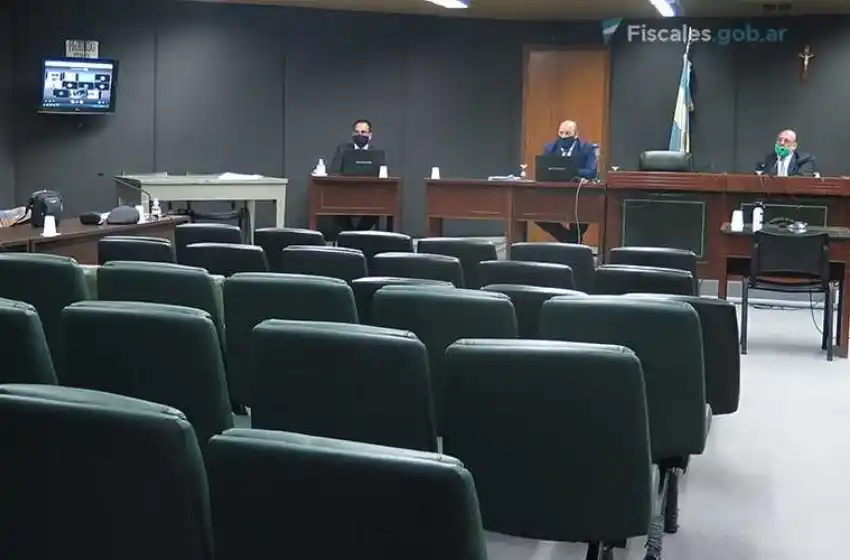 Ocho años de prisión para dos policías acusados de encubrir una banda narco