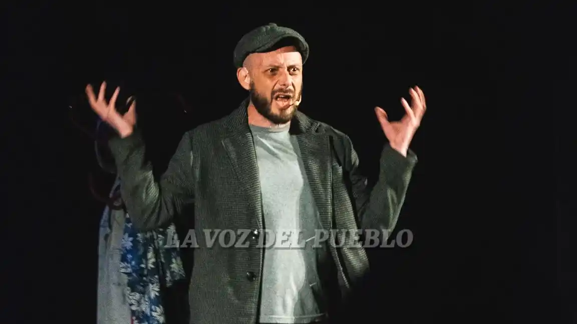 Pablo Picotto brindó su show en el Teatro Municipal
Fotos / NAHUEL LA GRUTTA