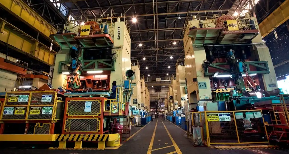 El mayor retroceso lo registró la producción de automóviles.