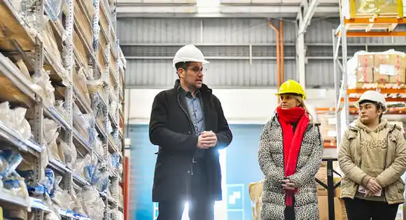 Enersa y el Copnaf firmaron un convenio para la donación de calzado e indumentaria