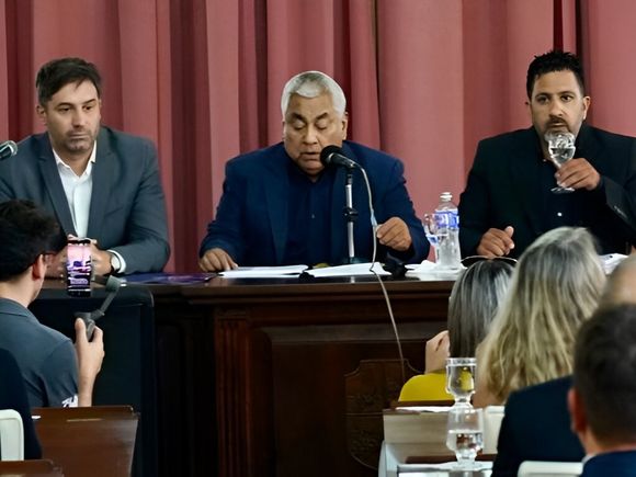 Cecilio Salazar levantó la licencia y dará el Mensaje Anual ante el Concejo