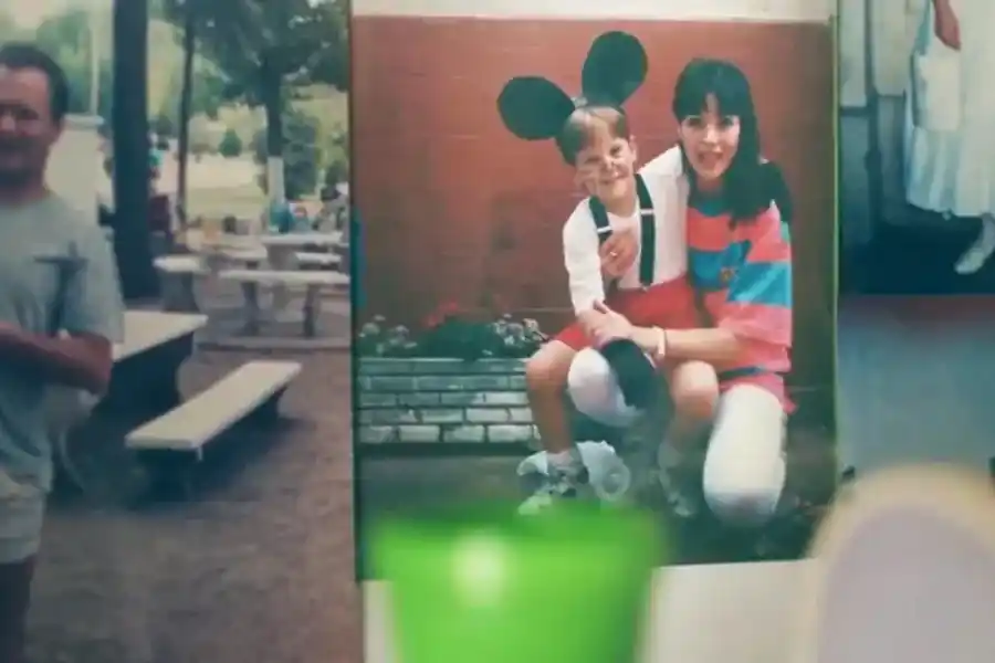 El hijo de Gilda mostró fotos inéditas en una canción dedicada a su padre: "El guardián"