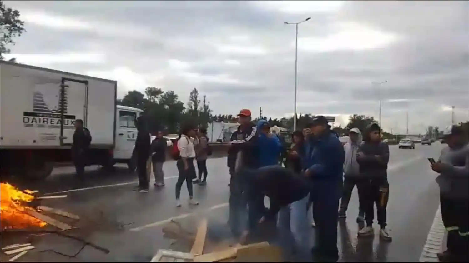 Impactante: Por la falta de arreglo de un puente peatonal en Pilar ya son 3 los muertos por cruzar a pie la Panamericana