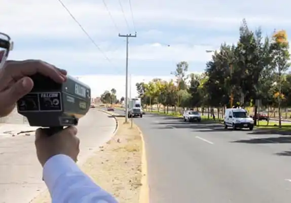 El sector turístico preocupado por el regreso de las fotomultas 