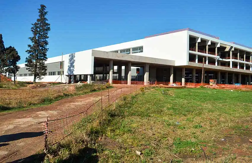 Colocarán un cerco perimetral y cámaras de seguridad en el Hospital Regional Sur