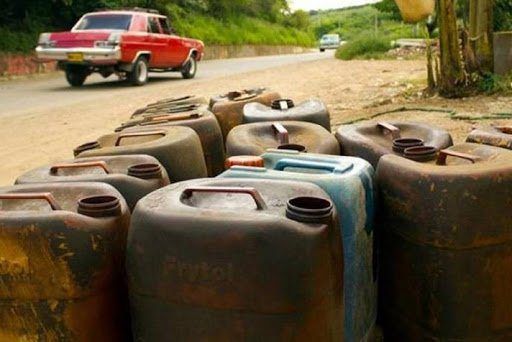 Crisis petrolera fortalece contrabando de gasolina colombiana en las fronteras