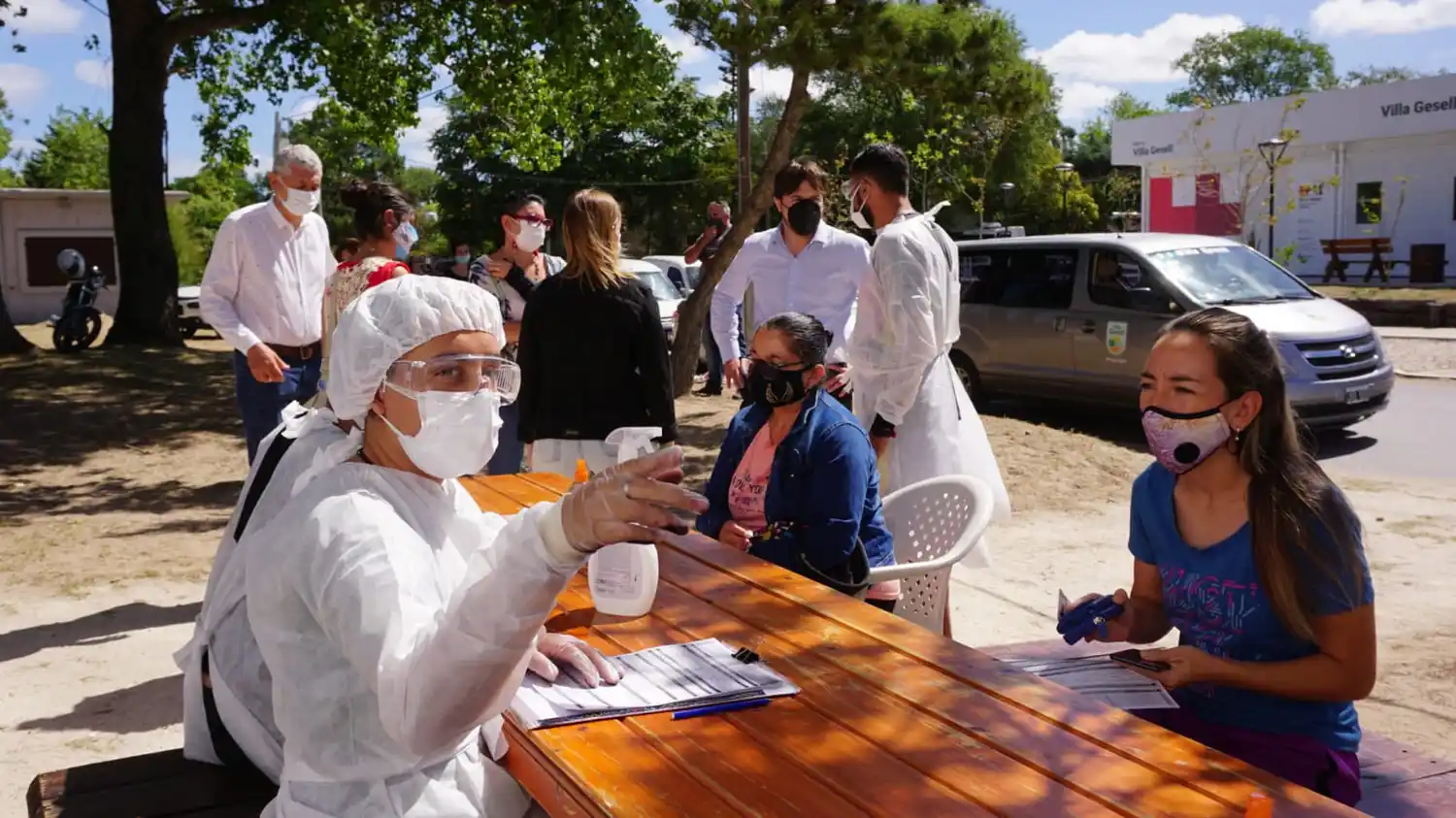 La Ómicron no da tregua en el interior y algunos municipios ya suspenden actividades