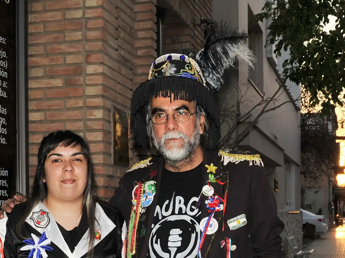 Alumnos del Cusf recolectan papeles para ayudar a la murga La Estación