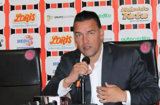 Antes del partido ante Juventud, Gamboa se fue de Chacarita