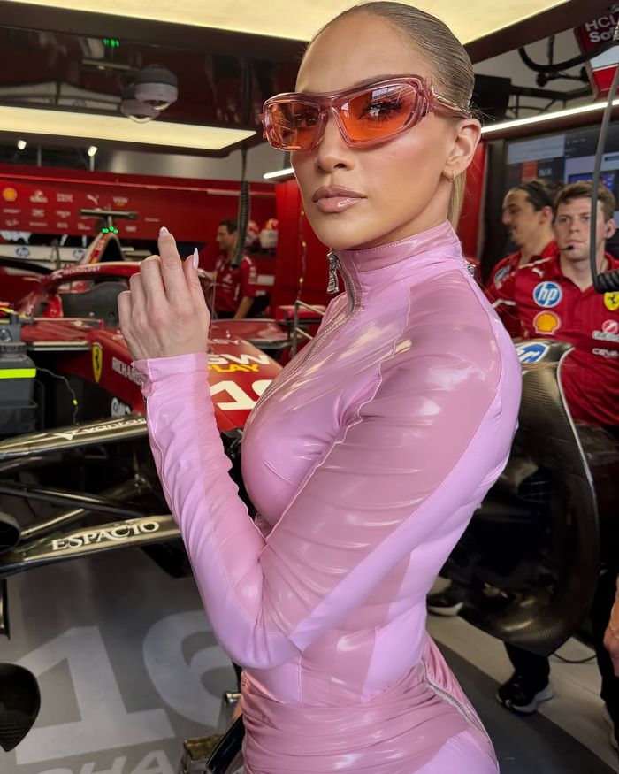JLo y la escudería - 1